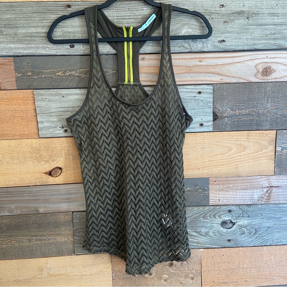 10/$20 NWOT Maurices Olive Chevron Tank Top